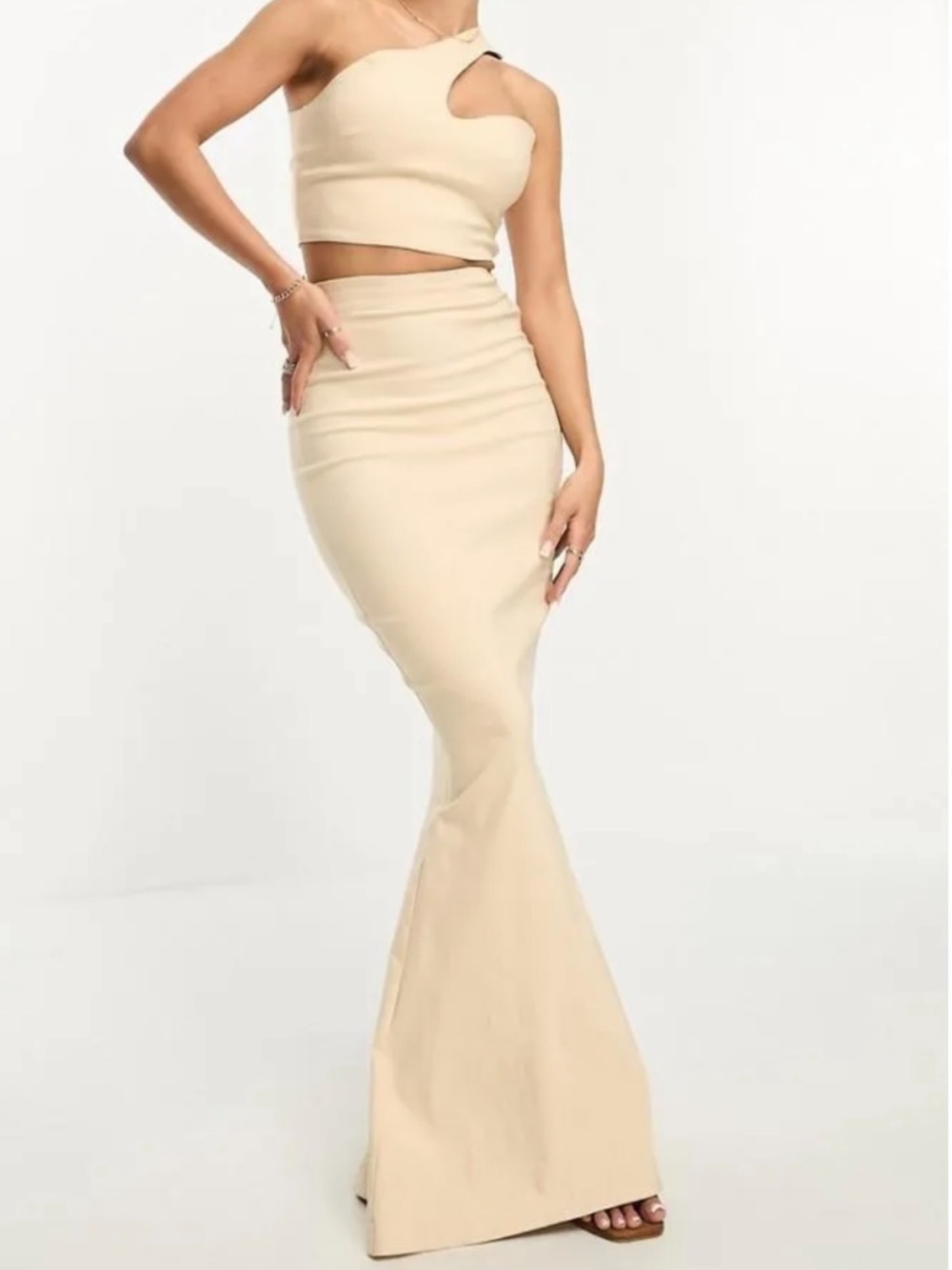 High-Waist Cream Mermaid Maxi Skirt and top- Elegant Curve Silhouette